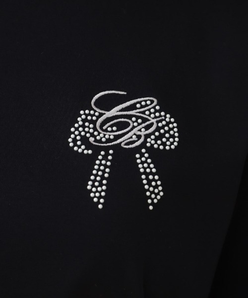 couture brooch（クチュールブローチ）の「◆【オトナ女性に捧ぐ】CBロゴ刺繍リボンTシャツ（Tシャツ/カットソー・レディース・オフホワイト/ブラック系2/ブラック/サックスブルー・36/38/40/42）」の8枚目の写真
