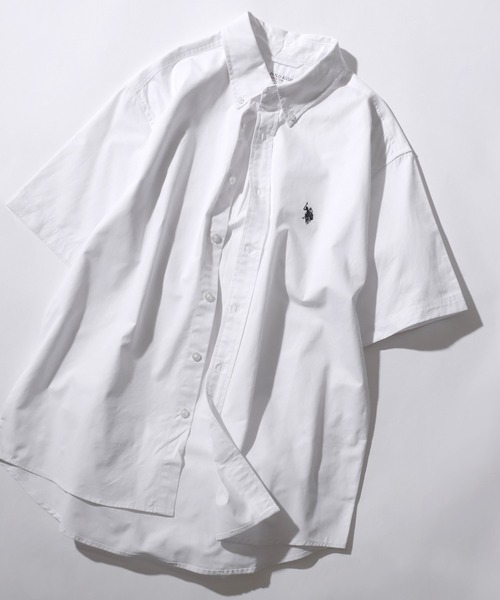 U.S. POLO ASSN.(ユーエスポロアッスン)の「U.S. POLO ASSN./ユーエスポロアッスン 別注 ワンポイント刺繍 ボタンダウン 半袖シャツ レディース メンズ(シャツ/ブラウス・メンズ・ブラック/ホワイト系その他2/ベージュ/ネイビー/ブルー系その他/ホワイト/ホワイト系その他・LL/M/L)」の2枚目の写真