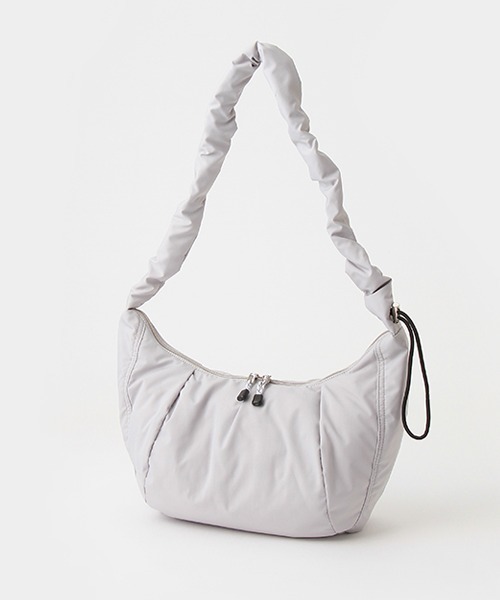 LOVETOXIC（ラブトキシック）の「ドローコードビックショルダー（ショルダーバッグ・キッズ・ライトカーキ/オフホワイト/グレー/ブラック/シルバー・FREE）」の4枚目の写真