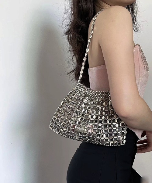FREE STYLISTS（フリー スタイリスト）の「スクエアハンドバッグ　パーティバッグ キラキラバッグ（ハンドバッグ・レディース・シルバー・FREE）」の4枚目の写真