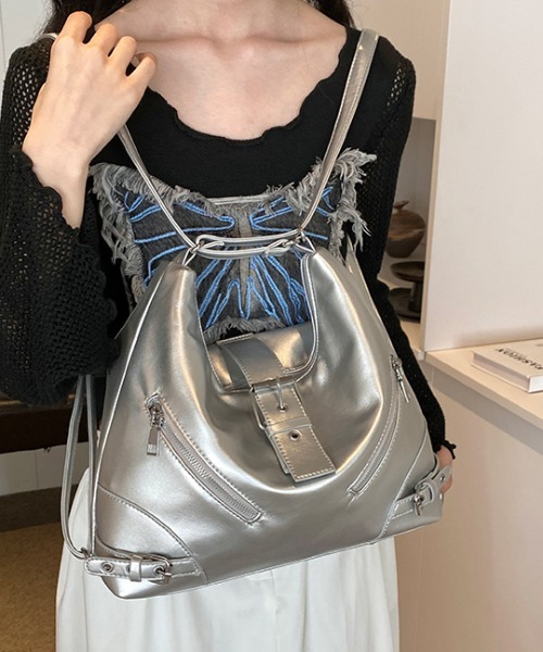 FREE STYLISTS（フリー スタイリスト）の「Y2K ベルト デザイン 外ポケット ショルダーバッグ 3way 大容量 A4収納可能 通勤斜めがけバッグ（ショルダーバッグ・レディース・シルバー/ブラック・FREE）」の12枚目の写真