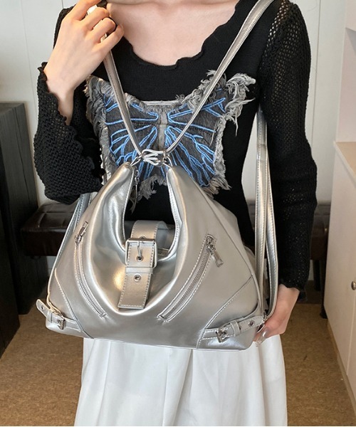 FREE STYLISTS（フリー スタイリスト）の「Y2K ベルト デザイン 外ポケット ショルダーバッグ 3way 大容量 A4収納可能 通勤斜めがけバッグ（ショルダーバッグ・レディース・シルバー/ブラック・FREE）」の8枚目の写真