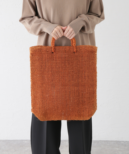 IENA LA BOUCLE(イエナラブークル)の「Diminutivo/ディミヌティーボ マゲイバッグ 40*40(かごバッグ・レディース・ブラウン/グリーン/ピンク/ネイビー・FREE)」の13枚目の写真