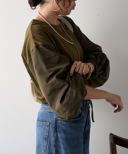 Jena espace merveilleux(ジェナ エスパスメルヴェイユ)の「異素材ランタンスリーブカットソー(Tシャツ/カットソー・レディース・カーキ/ブラック/グレー・FREE)」の3枚目の写真