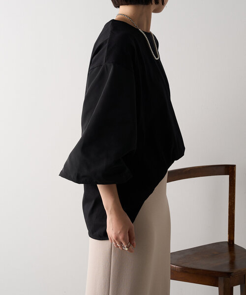 Jena espace merveilleux(ジェナ エスパスメルヴェイユ)の「異素材ランタンスリーブカットソー(Tシャツ/カットソー・レディース・カーキ/ブラック/グレー・FREE)」の11枚目の写真