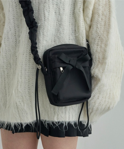 WEGO（ウィゴー）の「WEGO/リボンギャザーミニショルダー（ショルダーバッグ・レディース・ブラック/ワイン/シルバー/その他1・FREE）」の6枚目の写真