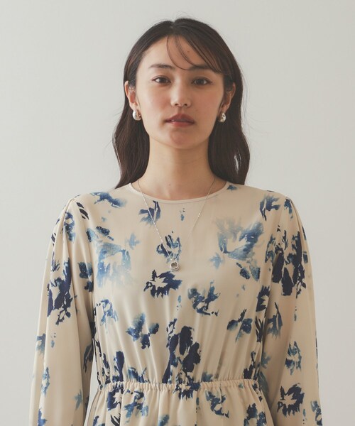 OPAQUE.CLIP（オペークドットクリップ）の「◆カラーダブルリングネックレス（ネックレス・レディース・ライトブルー/オフホワイト/ブラウン系・00）」の8枚目の写真