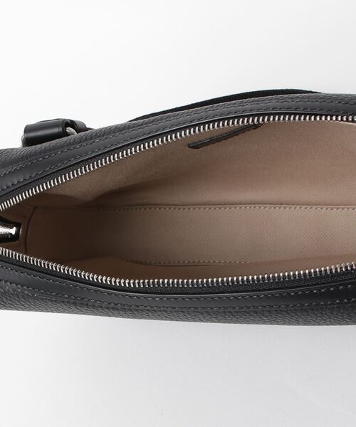dunhill(ダンヒル)の「1893ハーネス シティ メッセンジャー バッグ / 1893 HARNESS CITY MESSENGER, BLACK(メッセンジャーバッグ・メンズ・ブラック・ONE SIZE)」の10枚目の写真
