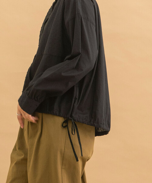 POU DOU DOU(プードゥドゥ)の「ドロストテールパッチワークブラウス(シャツ/ブラウス・レディース・ネイビー/オフホワイト/ブラック・M)」の10枚目の写真