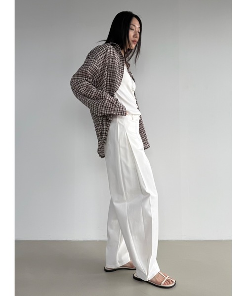 Didot.showroom(ディドット ショールーム)の「2WAYサイドタックワイドパンツ(スラックス・レディース・チャコール/ベージュ/アイボリー・S/M)」の2枚目の写真