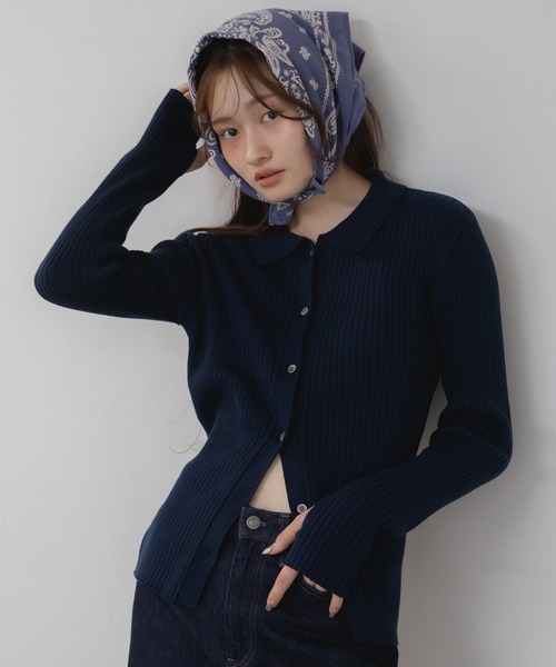 HEILIS(ヘイリス)の「【定番人気!HIT ITEM!】【original】フィンガーホール付きロングスリーブラメポロニット/ブラック グレー チャコール ブルー ブラウン モカ ベージュ ネイビー ニット トップス リブ カーディガン 長袖 プルオーバー ノームコア シティガール 春服 秋服 冬服 韓国 シンプル 無地 リブ カーディガン ラメ オフィスカジュアル 指抜き 指穴 前開き コンパクト 長袖 トップス(ポロシャツ・レディース・モカ/ブラック/グレー/ブルー/ネイビー/ブラウン/ピンク・FREE)」の18枚目の写真