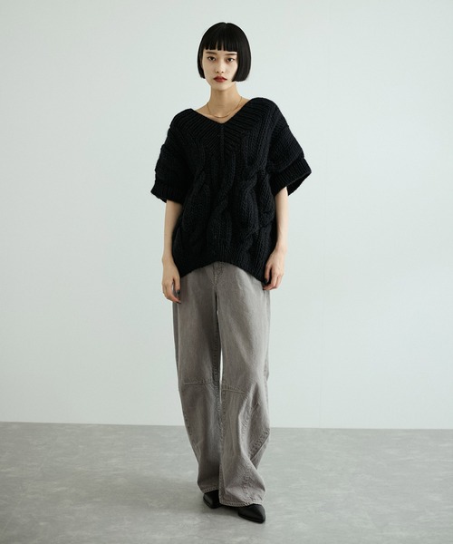 ADAM ET ROPE'（アダムエロペ）の「【KOTIKA(コティカ)】 CLASSIC ONION V-NECK VEST（ニット/セーター・レディース・ブラック/ホワイト系その他・S）」の4枚目の写真