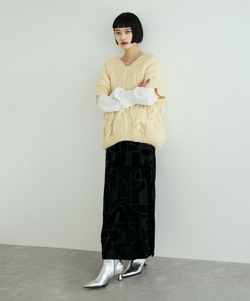 ADAM ET ROPE'（アダムエロペ）の「【KOTIKA(コティカ)】 CLASSIC ONION V-NECK VEST（ニット/セーター・レディース・ブラック/ホワイト系その他・S）」の7枚目の写真