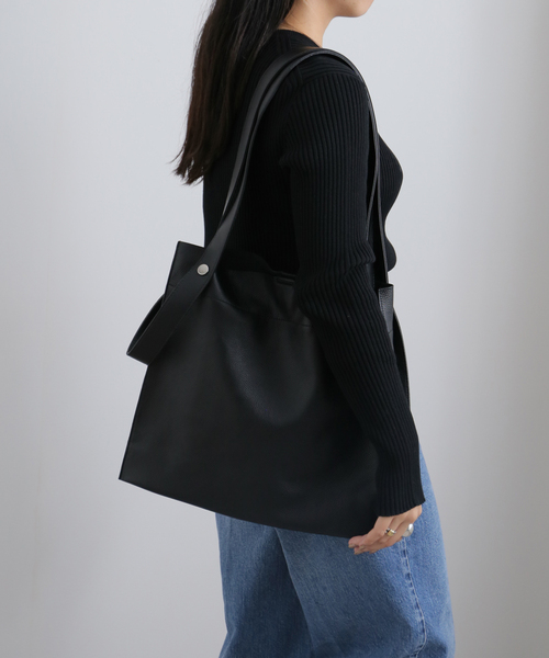 LE TALON（ルタロン）の「BEAURE/ビュレ カウレザー 2デザイン ハンドル（トートバッグ・レディース・シルバー・FREE）」の4枚目の写真