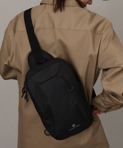 MICHAEL LINNELL(マイケル リンネル)の「【MICHAEL LINNELL/マイケルリンネル】Shoulderbag/ ワンショルダーボディバッグ(容量:約8L)(ボディバッグ/ウエストポーチ・メンズ・ブラック・FREE)」の4枚目の写真