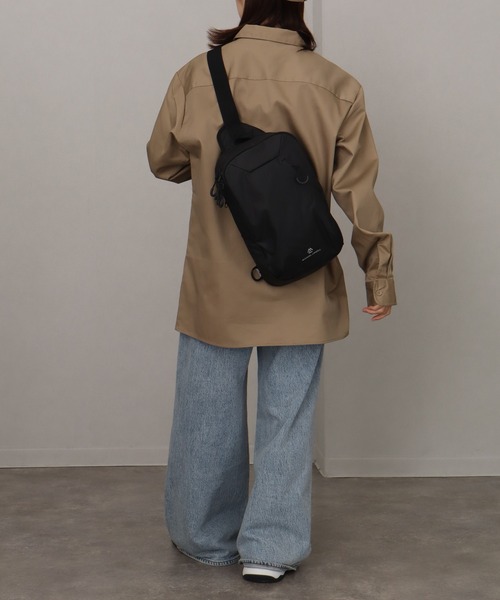 MICHAEL LINNELL(マイケル リンネル)の「【MICHAEL LINNELL/マイケルリンネル】Shoulderbag/ ワンショルダーボディバッグ(容量:約8L)(ボディバッグ/ウエストポーチ・メンズ・ブラック・FREE)」の5枚目の写真