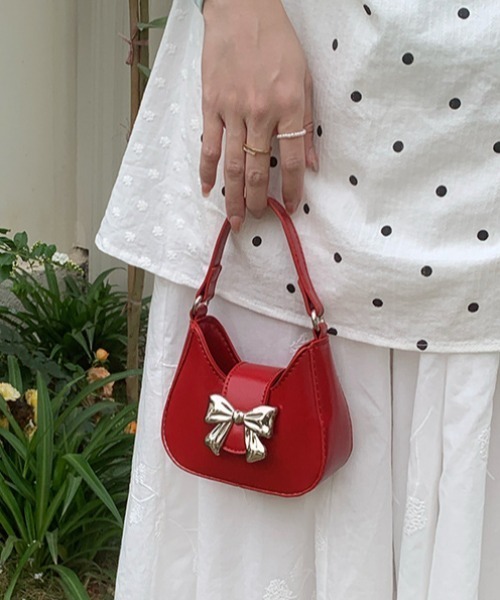 Vipoa(ヴィポア)の「Ribbon small bag(ショルダーバッグ・レディース・レッド/ピンク/ホワイト/ブラック/シルバー・FREE)」の22枚目の写真