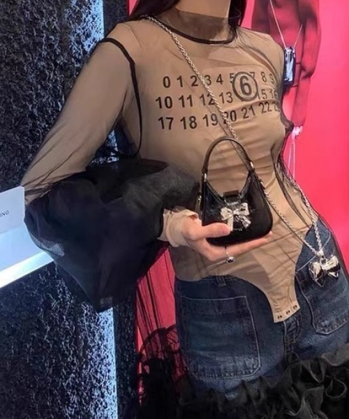 Vipoa(ヴィポア)の「Ribbon small bag(ショルダーバッグ・レディース・レッド/ピンク/ホワイト/ブラック/シルバー・FREE)」の15枚目の写真