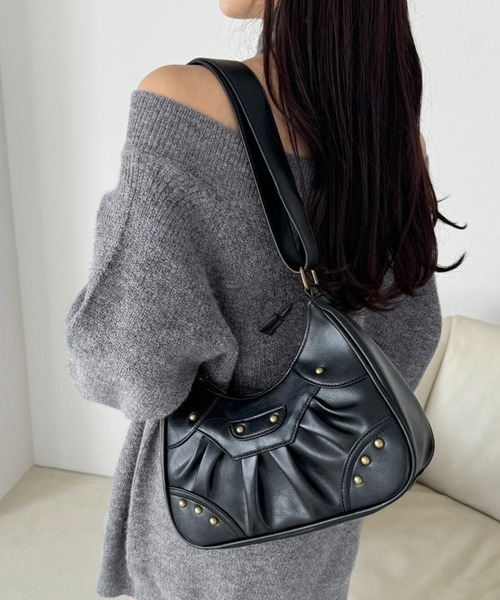 スタッズ付きシャーリングホーボーバッグ（ショルダーバッグ）｜one after another NICE CLAUP（ワンアフターアナザーナイスクラップ）