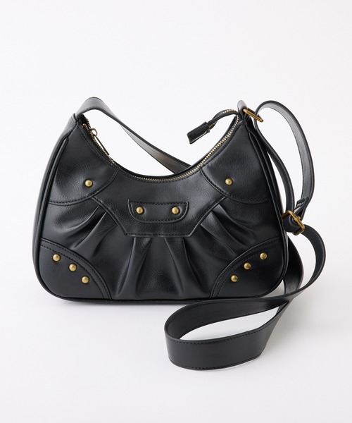 one after another NICE CLAUP（ワンアフターアナザーナイスクラップ）の「スタッズ付きシャーリングホーボーバッグ（ショルダーバッグ・レディース・ブラウン/アイボリー/ブラック/ベージュ・FREE）」の7枚目の写真