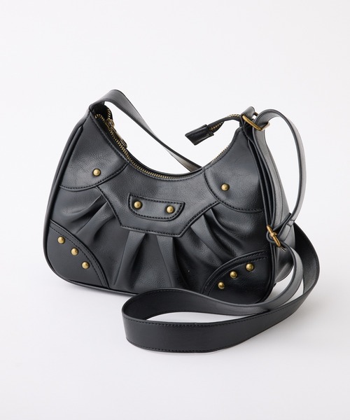 one after another NICE CLAUP（ワンアフターアナザーナイスクラップ）の「スタッズ付きシャーリングホーボーバッグ（ショルダーバッグ・レディース・ブラウン/アイボリー/ブラック/ベージュ・FREE）」の21枚目の写真