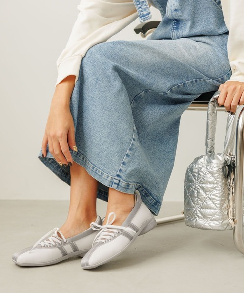 BAYFLOW（ベイフロー）の「[トレンドデザイン]バレエライクスニーカ－（スニーカー・レディース・ホワイト/ブラック・MEDIUM/LARGE）」の7枚目の写真