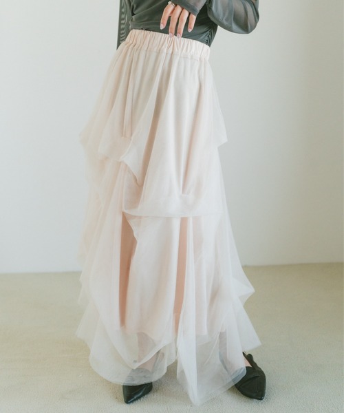 VANNIE U(ヴァニーユー)の「タックデザインチュールスカート/SMサイズ展開(スカート・レディース・アイボリー/ブラック・SMALL/MEDIUM)」の20枚目の写真