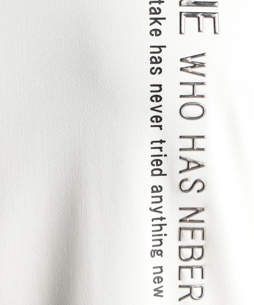 NICOLE CLUB FOR MEN（ニコルクラブフォーメン）の「【２５モデルEC限定再販売】メタルジェルプリント半袖Ｔシャツ（Tシャツ/カットソー・メンズ・ブルー系/オフホワイト/アッシュグレー/ブラック・MEDIUM/LARGE/X-LARGE）」の16枚目の写真