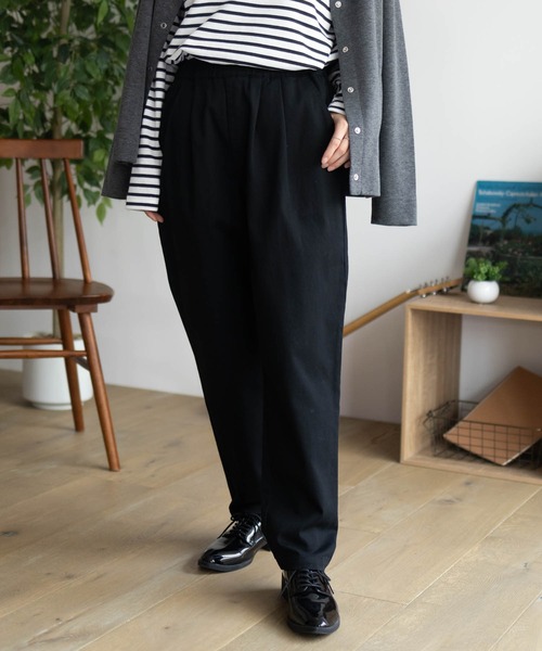 NAVY(ネイビー)の「NAVY ストレッチチノテーパードパンツ(チノパンツ・レディース・ベージュ/ブラック・L/M)」の3枚目の写真