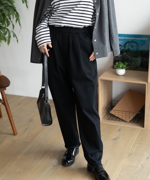 NAVY(ネイビー)の「NAVY ストレッチチノテーパードパンツ(チノパンツ・レディース・ベージュ/ブラック・L/M)」の5枚目の写真