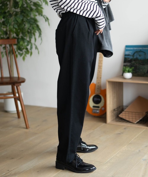 NAVY(ネイビー)の「NAVY ストレッチチノテーパードパンツ(チノパンツ・レディース・ベージュ/ブラック・L/M)」の6枚目の写真