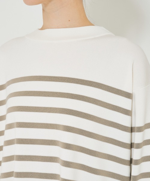 qualite（カリテ）の「コットンストレッチハイネックニット/春服/オフィスカジュアル/ボーダーニット（ニット/セーター・レディース・ダークネイビー/オフホワイト/グレイッシュベージュ・フリー）」の13枚目の写真