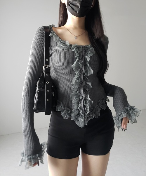 me+em select(ミームセレクト)の「【 3color 】レースフリルドッキングリブニットカーディガン / lace frill docking rib knit cardigan(カーディガン/ボレロ・レディース・グレー/ブラック/アイボリー・FREE)」の13枚目の写真