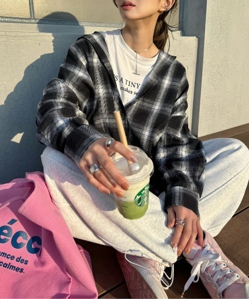 ABYS（アビス）の「アソートチェックBIGシャツ（シャツ/ブラウス・レディース・ブラック/ホワイト/ネイビー・MEDIUM/LARGE）」の2枚目の写真