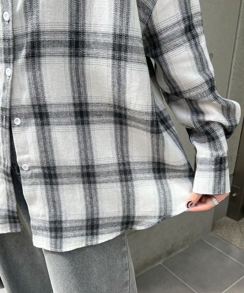 ABYS(アビス)の「オーバーサイズBIGチェックシャツ(シャツ/ブラウス・レディース・ブラック/ホワイト/ネイビー・MEDIUM/LARGE)」の22枚目の写真
