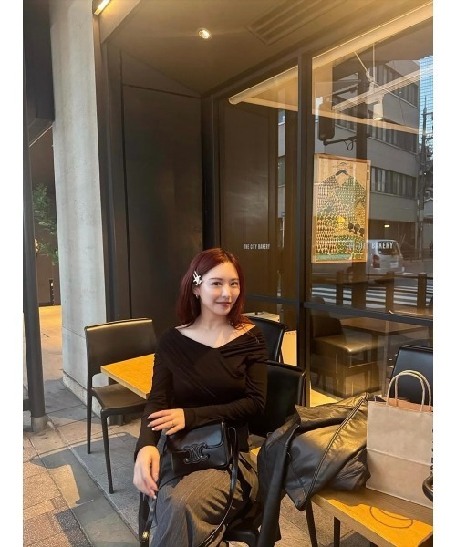 amel(エイメル)の「【RE ARRIVAL】ドレープデザイントップス/ブラック(Tシャツ/カットソー・レディース・ブラック・FREE)」の20枚目の写真