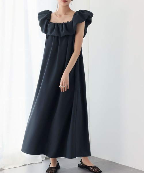 ELFRANK(エルフランク)の「2WAYオフショルダーギャザーフリルキャミワンピース(ワンピース・レディース・ベージュ/ネイビー/ブラウン・FREE)」の9枚目の写真