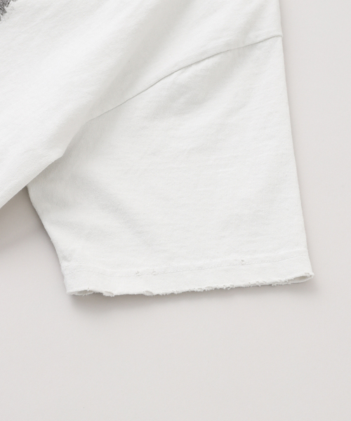 Lamrof(ラムロフ)の「【LAMROF / ラムロフ】REVOLUTION... T(Tシャツ/カットソー・メンズ・ブラック/ホワイト・1/2)」の5枚目の写真