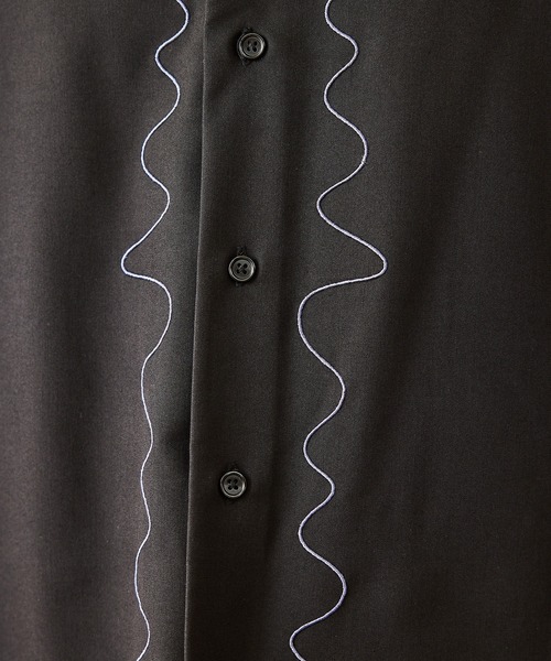 JUNRED（ジュンレッド）の「ウェーブ刺繍レギュラーカラーシャツ（シャツ/ブラウス・メンズ・ブラック/ホワイト・L/M/S）」の11枚目の写真