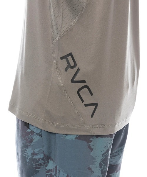 RVCA(ルーカ)の「RVCA メンズ PORT VENT SL タンクトップ 【2025年春夏モデル】/ルーカワンポイントロゴタンクトップ(タンクトップ・メンズ・ホワイト/ブラック/ブラウン系その他・SMALL/MEDIUM/LARGE/X-LARGE)」の4枚目の写真