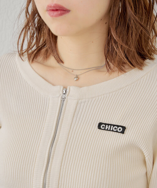 Chico（チコ）の「ジップクルーカーディガン＋ニットキャミ