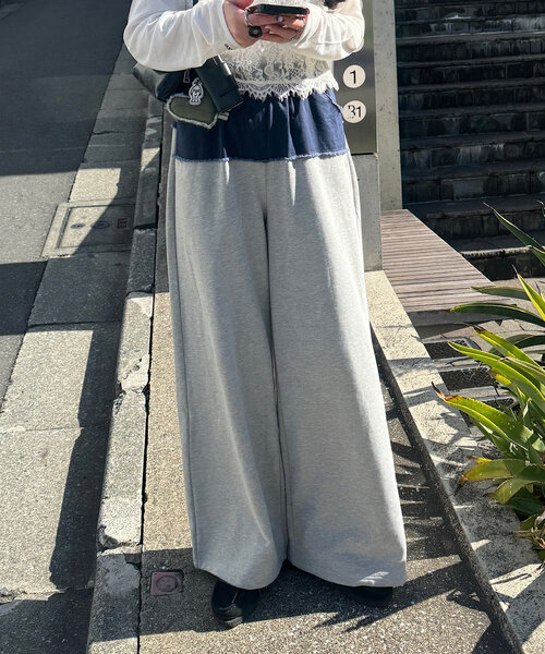 Kastane(カスタネ)の「【yamada企画/WEB限定/低身長サイズ/2サイズ展開】デニム切り替えスウェットパンツ(スウェットパンツ・レディース・グレー・1/0)」の3枚目の写真