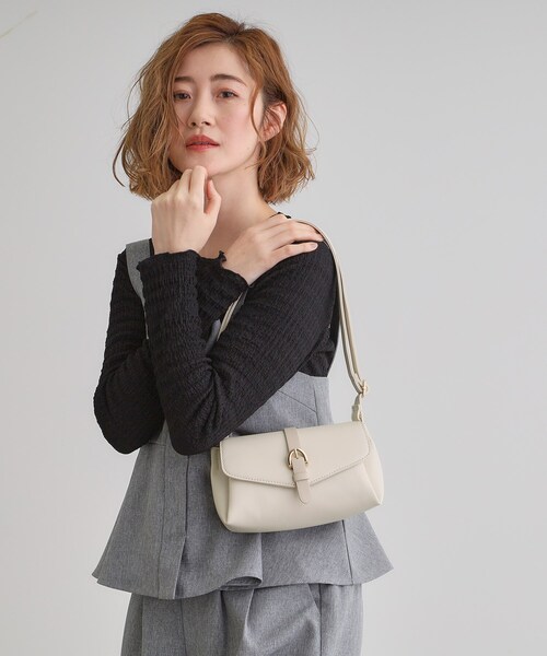 grove(グローブ)の「フラップベルトミニショルダー(ショルダーバッグ・レディース・ライトブルー/ブラック/アイボリー/ピンク系・00)」の5枚目の写真