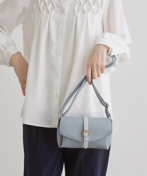 grove(グローブ)の「フラップベルトミニショルダー(ショルダーバッグ・レディース・ライトブルー/ブラック/アイボリー/ピンク系・00)」の13枚目の写真