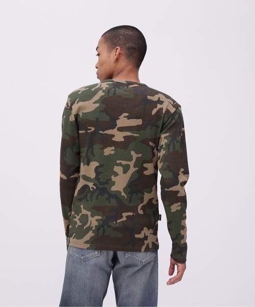 AVIREX（アヴィレックス）の「《WEB限定》DAILY RIB LONG SLEEVE CREW NECK T-SHIRT "CAMOUFLAGE" / リブ クルーネック 長袖Tシャツ "カモフラージュ" デイリーウェア / AVIREX / アヴィレックス（Tシャツ/カットソー・メンズ・グレー系カモフラージュ/グリーン系カモフラージュ・SMALL/MEDIUM/LARGE/X-LARGE）」の12枚目の写真