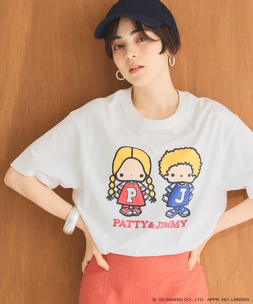sanrio(サンリオ)の「【sanrio characters】パティ&ジミープリント半袖Tシャツ《サンリオキャラクターズ》(Tシャツ/カットソー・レディース・ピンク/オフホワイト/ブラック・LL/M/L/3L)」の2枚目の写真