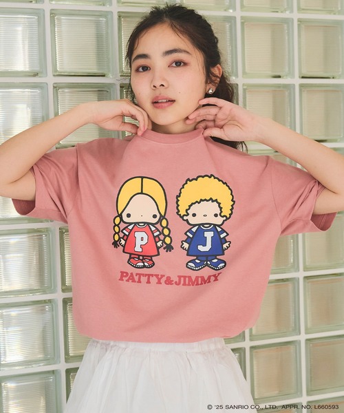 sanrio(サンリオ)の「【sanrio characters】パティ&ジミープリント半袖Tシャツ《サンリオキャラクターズ》(Tシャツ/カットソー・レディース・ピンク/オフホワイト/ブラック・LL/M/L/3L)」の5枚目の写真