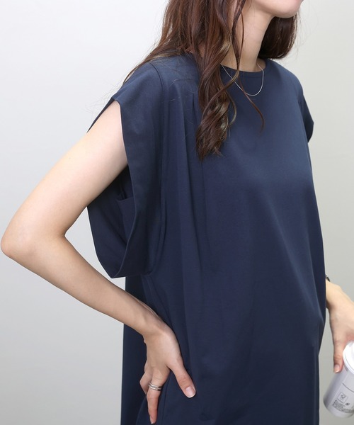 Aletta vita(アレッタビータ)の「シルキーコットンタックデザインカットソー(Tシャツ/カットソー・レディース・ブラック/ネイビー/モカ・FREE)」の9枚目の写真