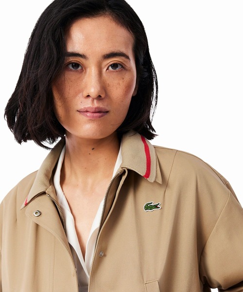 LACOSTE(ラコステ)の「配色ライン レイヤードジャケット ジップアップブルゾン(ブルゾン・レディース・ダークグリーン/ベージュ・40/38/36/34)」の11枚目の写真