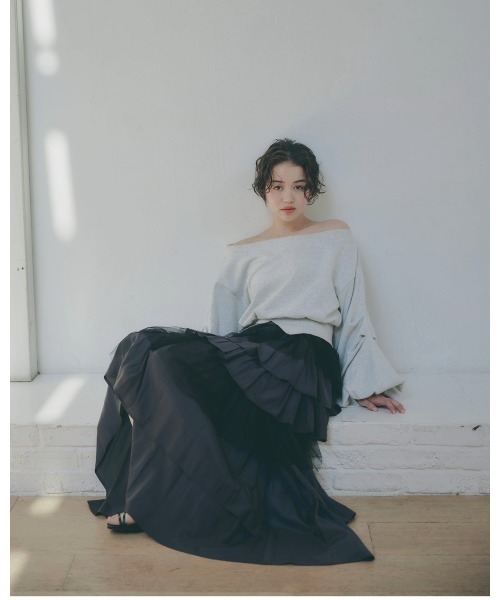 NOTREemor（ノートルエモア）の「random hem tulle skirt（スカート・レディース・アイボリー/ダークグレー・FREE）」の7枚目の写真